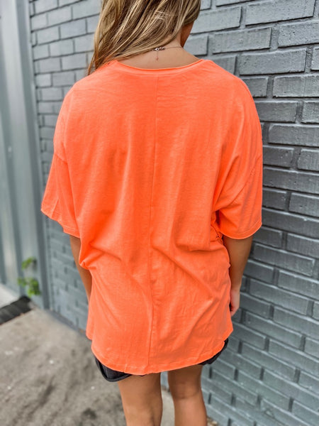 The Hangout Tee - Coral